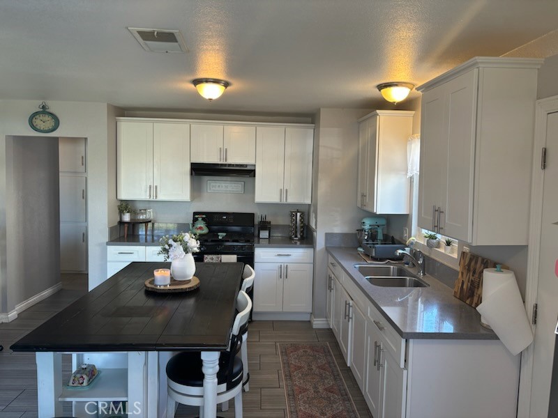 7740 Lombardy Avenue Property Photo 8