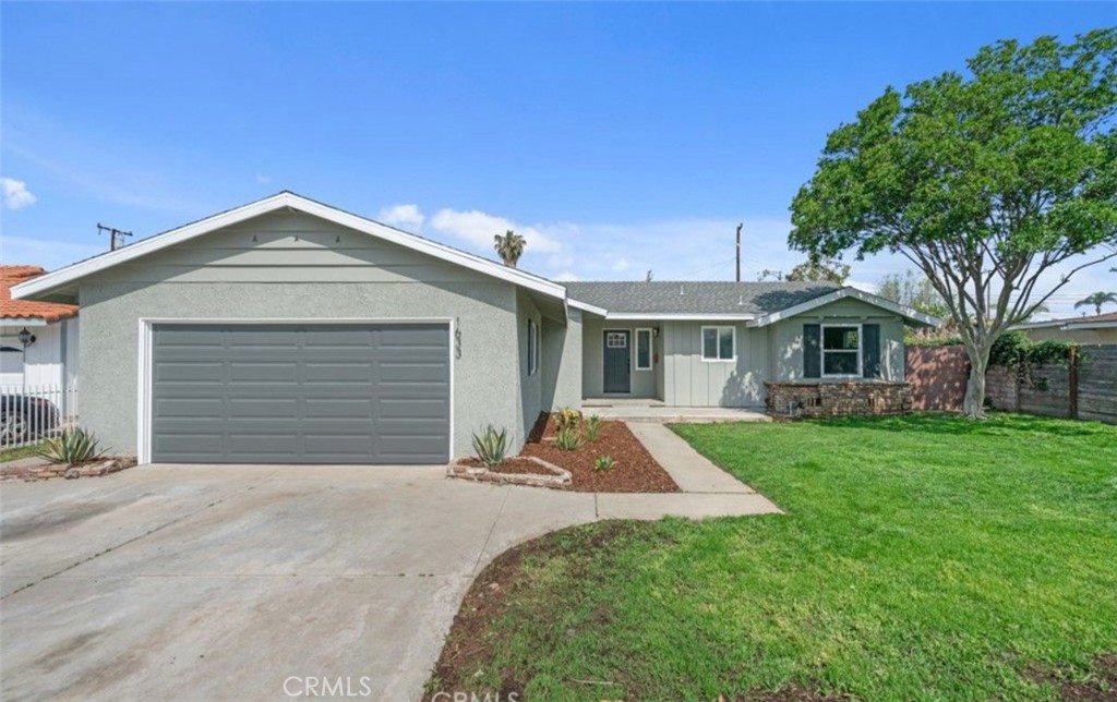 1633 S St Malo St Property Photo