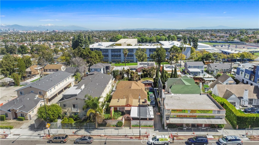 5026 Crenshaw Boulevard Property Photo 2