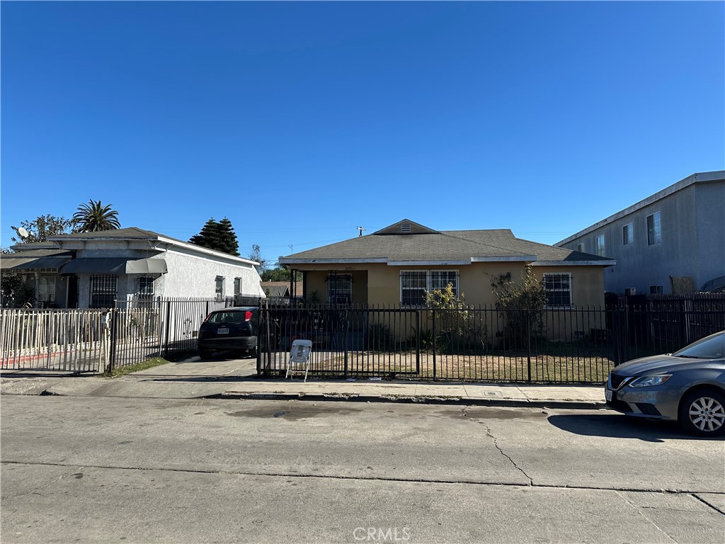 10966 Anzac Avenue Property Photo