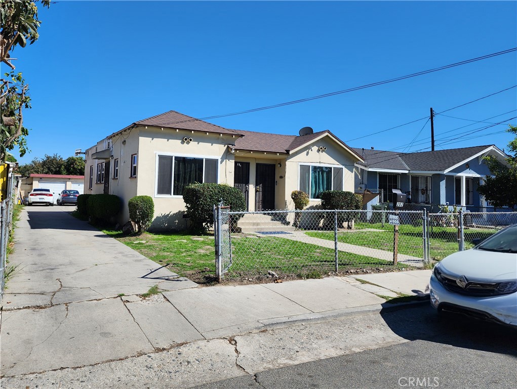 200 N Willow Avenue Property Photo