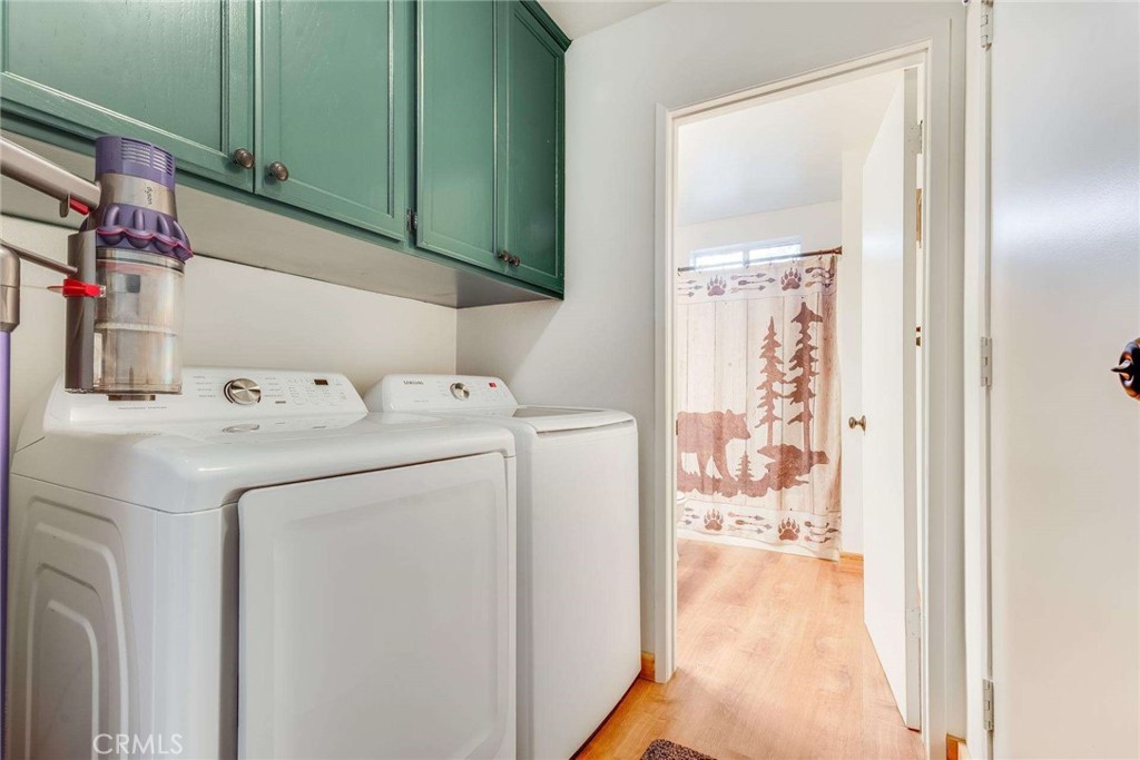 513 W Victoria Court Property Photo 14