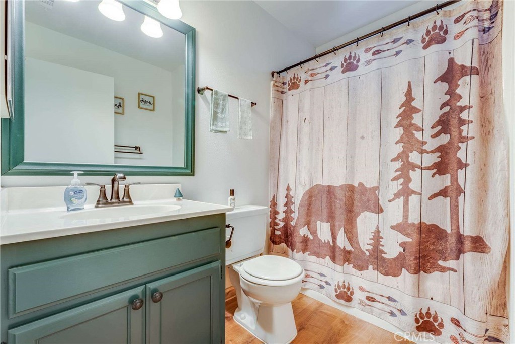 513 W Victoria Court Property Photo 15