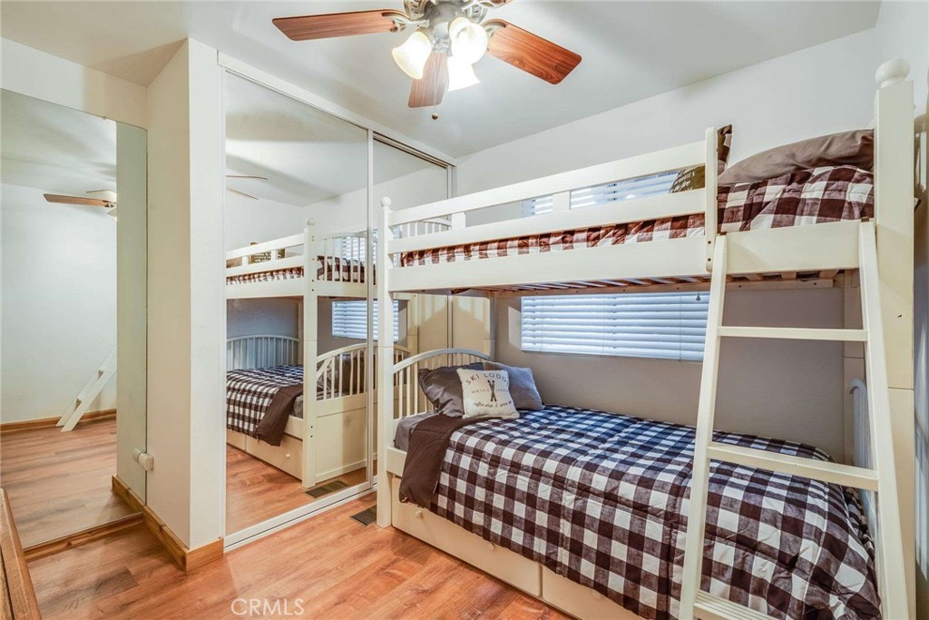 513 W Victoria Court Property Photo 27