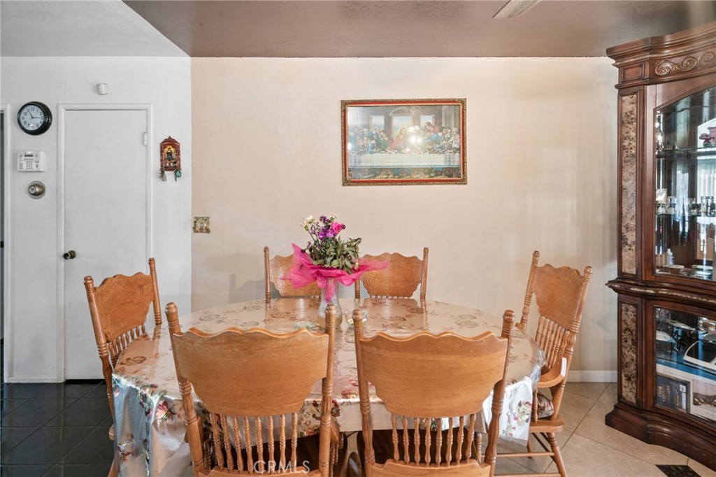 9555 Madrona Drive Property Photo 14