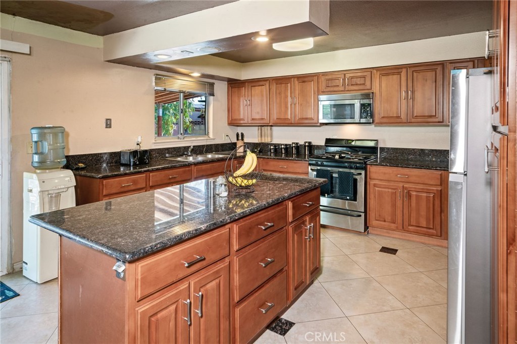9555 Madrona Drive Property Photo 15