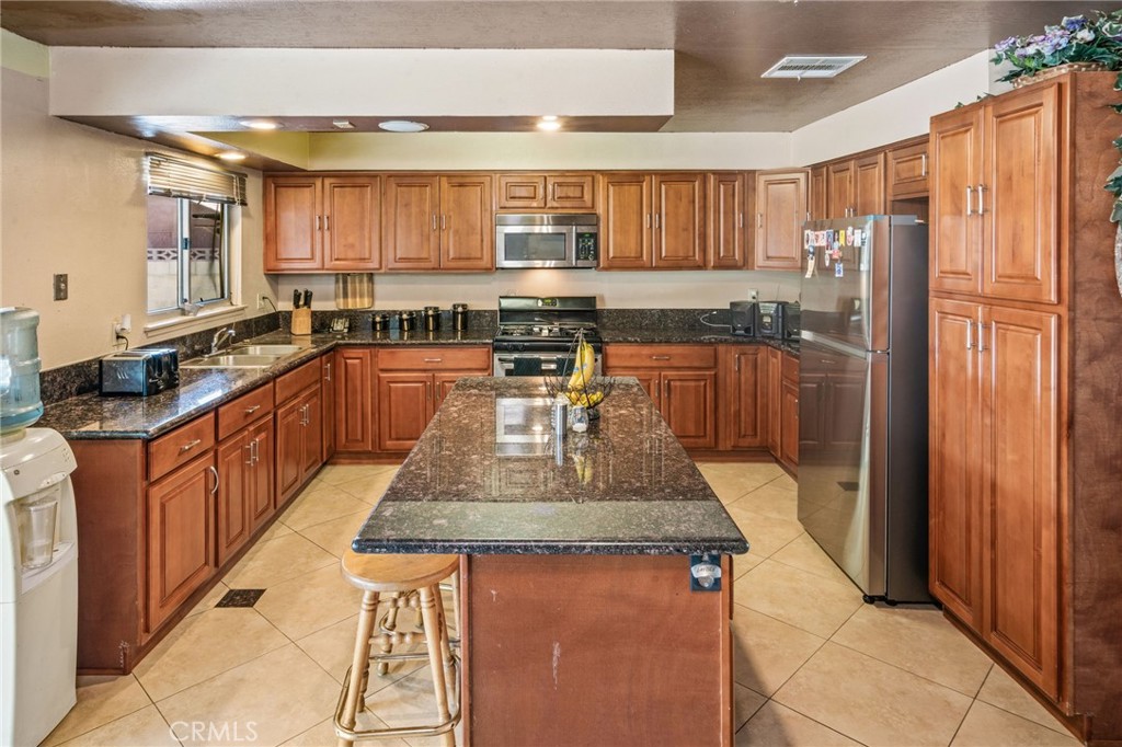 9555 Madrona Drive Property Photo 16