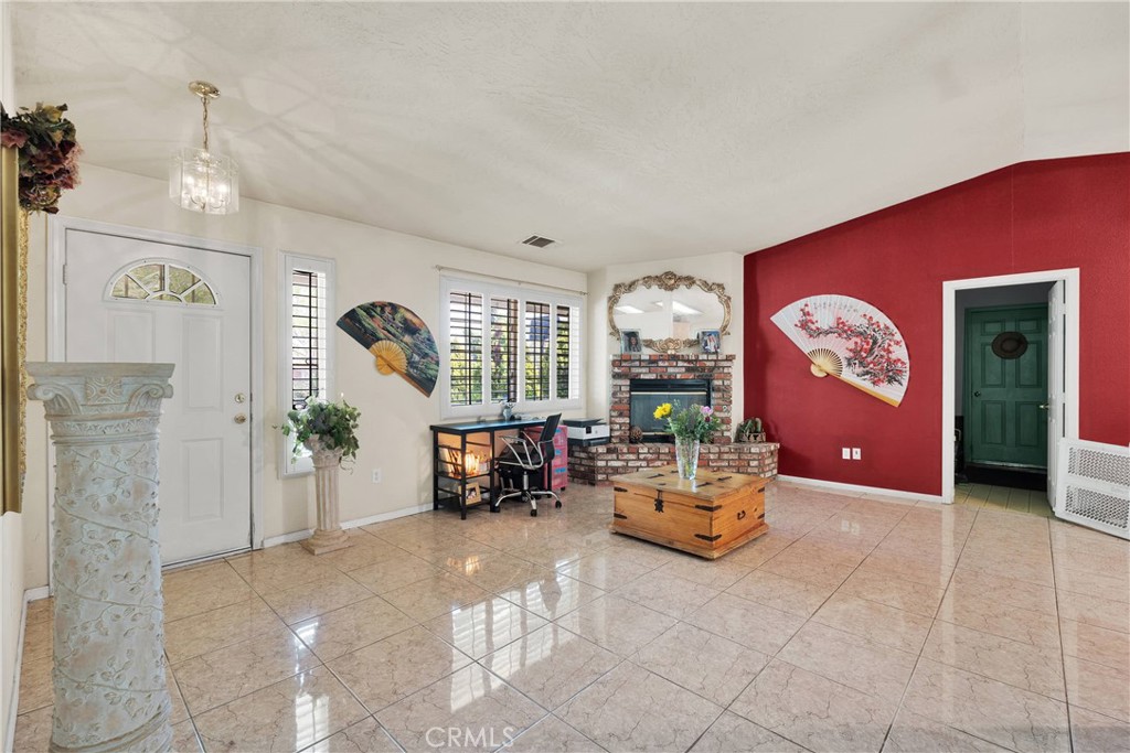 16685 Cactus Street Property Photo 4