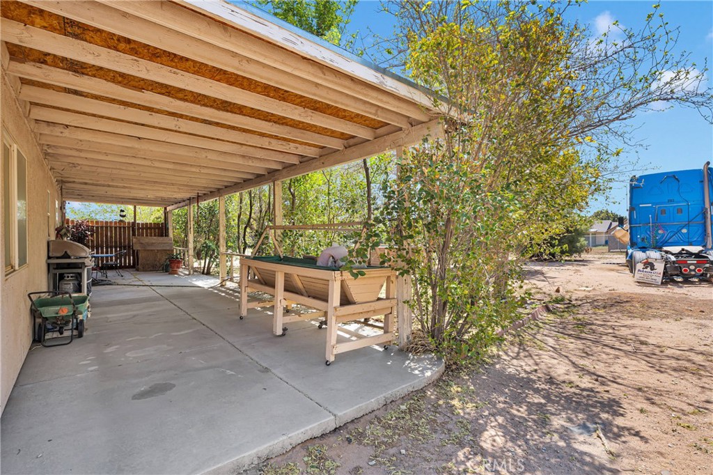 16685 Cactus Street Property Photo 28