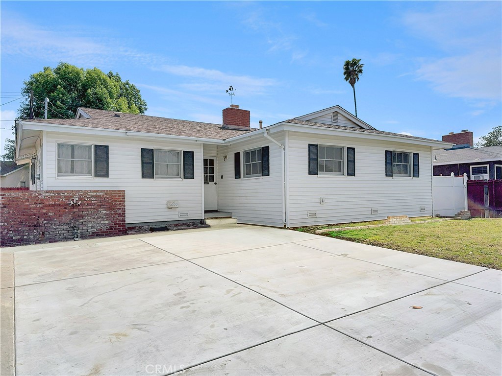 6022 Grand Avenue Property Photo