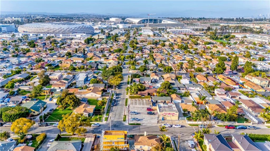 10701 Doty Ave Property Photo 1