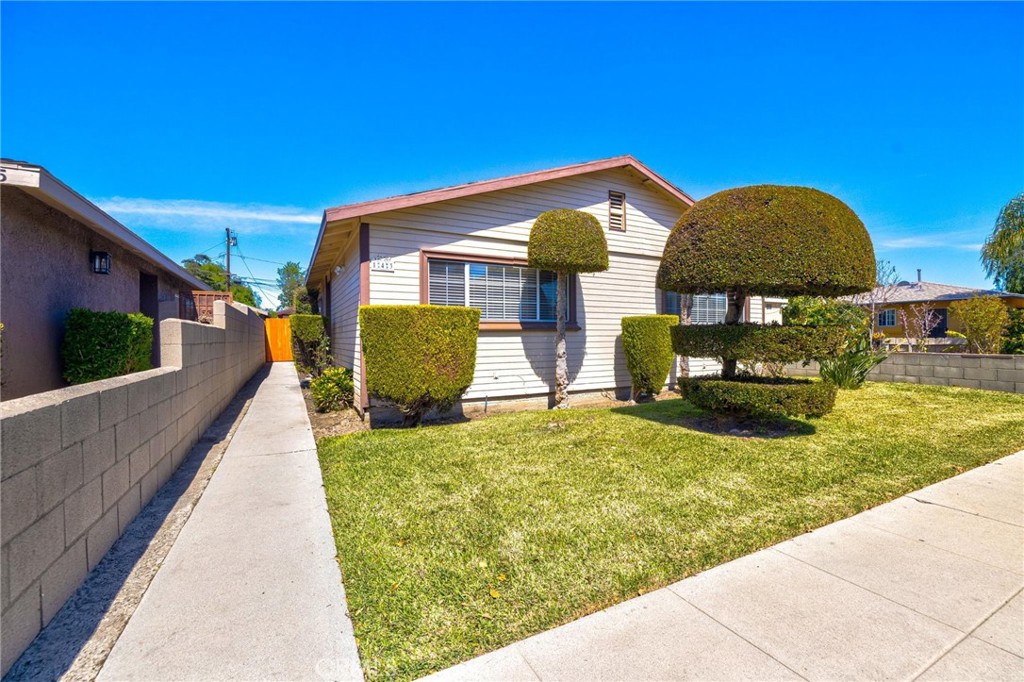 143 W 53rd Street Property Photo