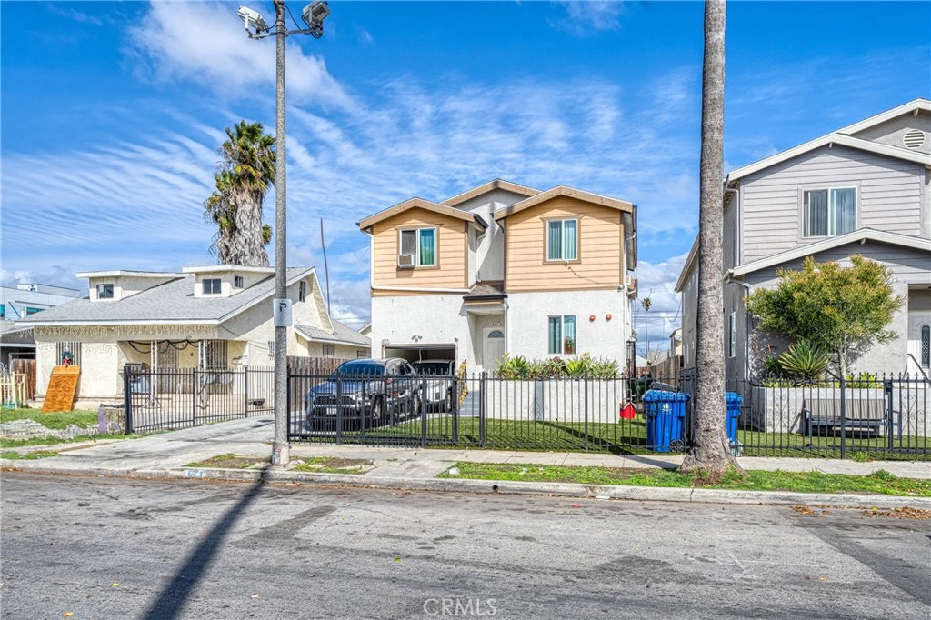 671 W 62nd Street Property Photo