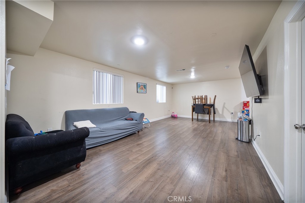 671 W 62nd Street Property Photo 18