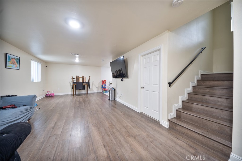671 W 62nd Street Property Photo 19