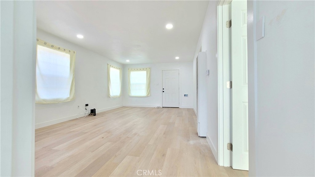 618 W 6th Street Property Photo 7