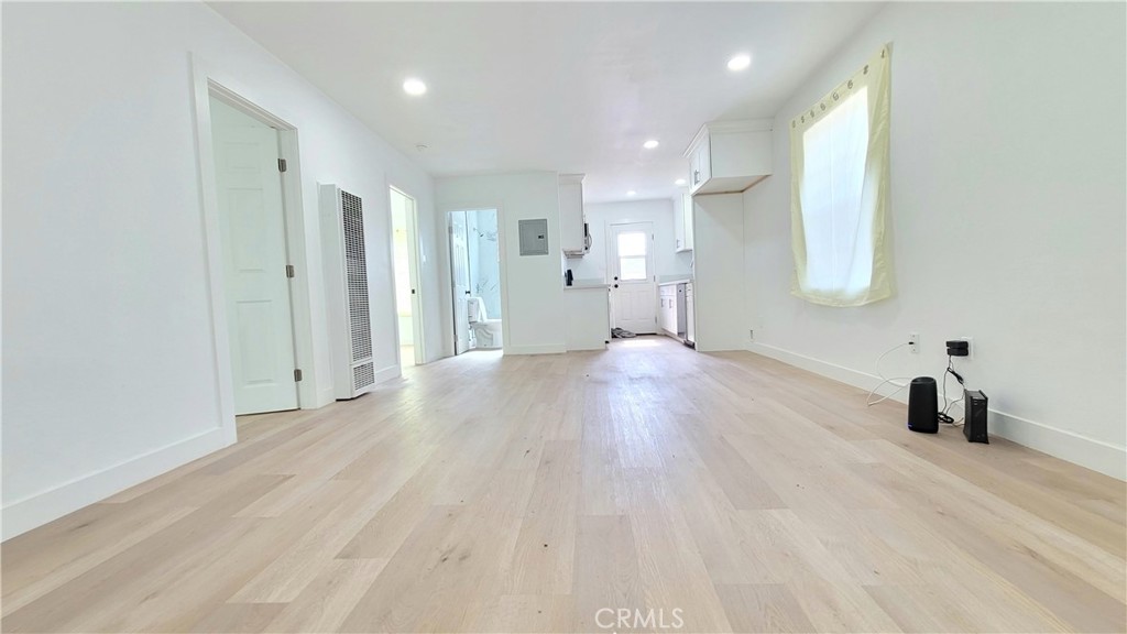 618 W 6th Street Property Photo 9