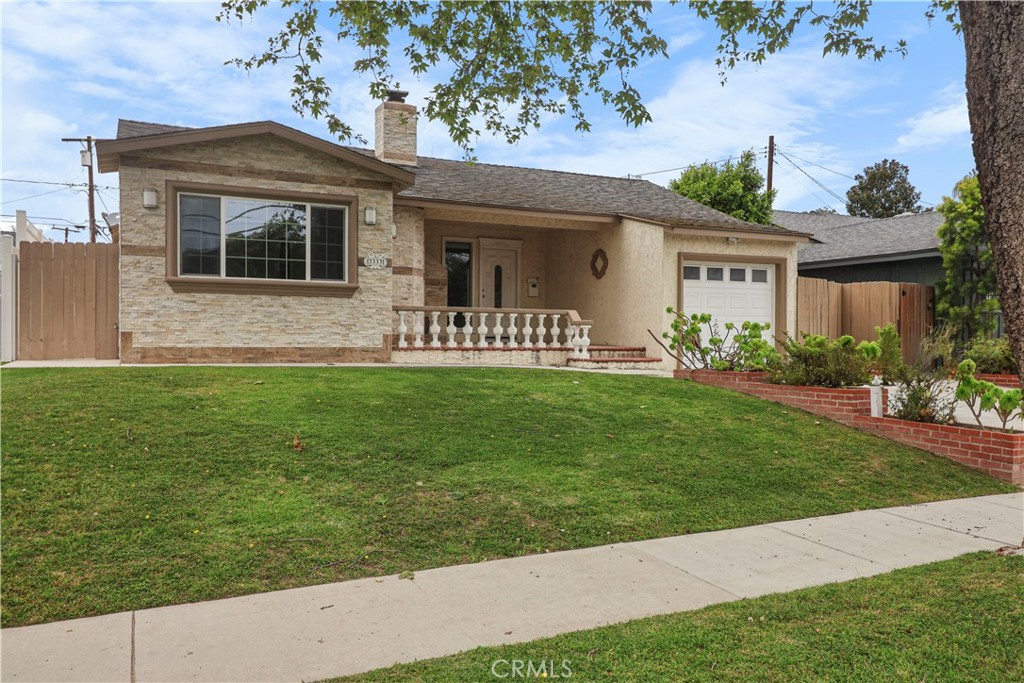 3333 N Los Coyotes Diagonal Property Photo 3