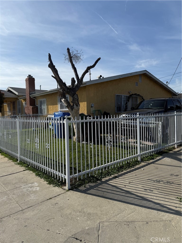 909 W Denni Street Property Photo 13