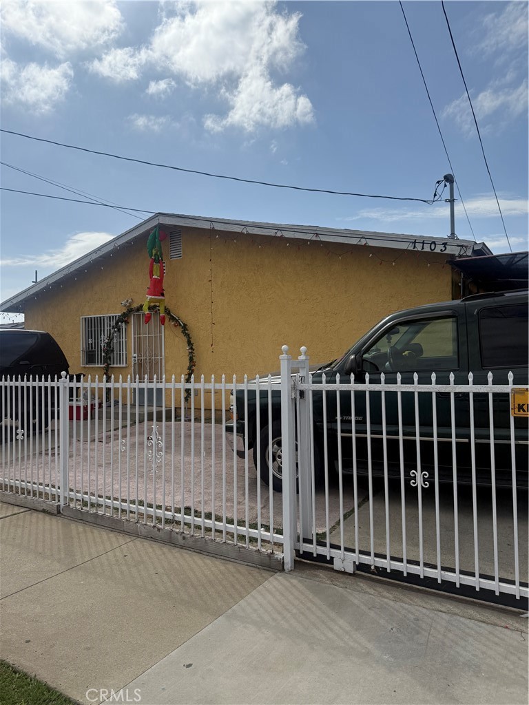 909 W Denni Street Property Photo 14