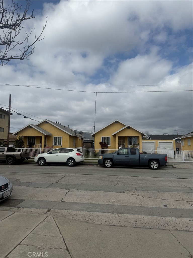 909 W Denni Street Property Photo 16