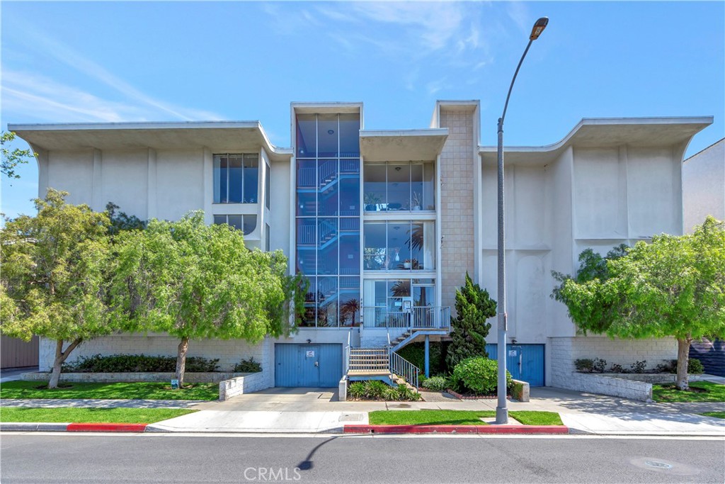 444 Obispo Avenue 201 Property Photo 1