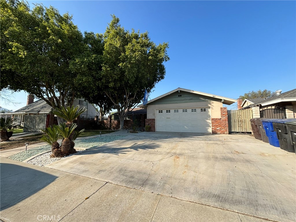 10975 Endicott Drive Property Photo 1