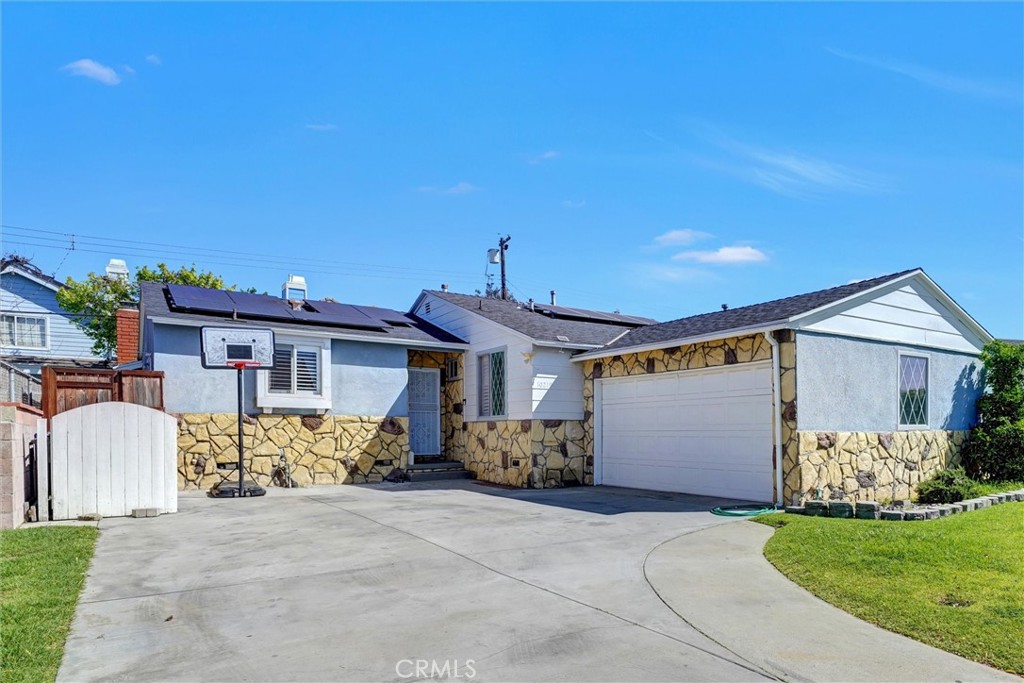 10219 Angell Street Property Photo