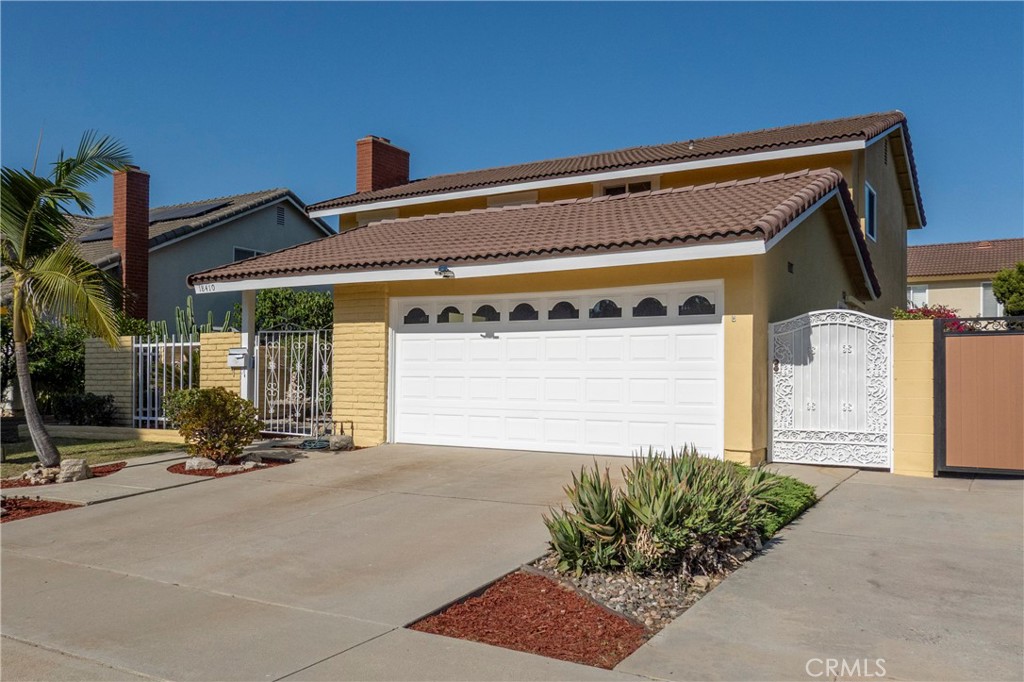 18410 Alexander Ave Property Photo 1