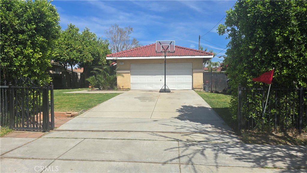 8975 Beech Avenue Property Photo 2