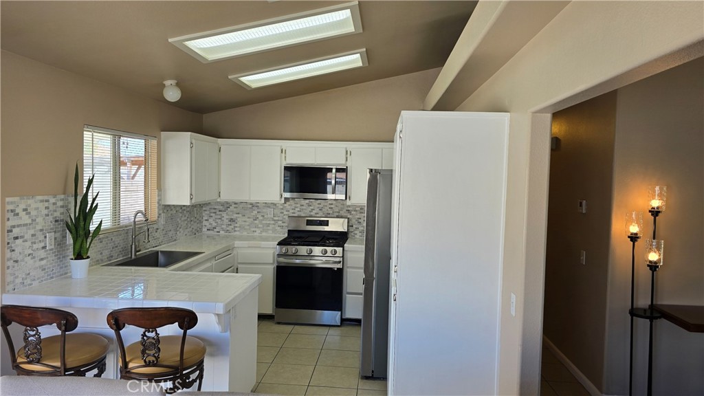 8975 Beech Avenue Property Photo 6