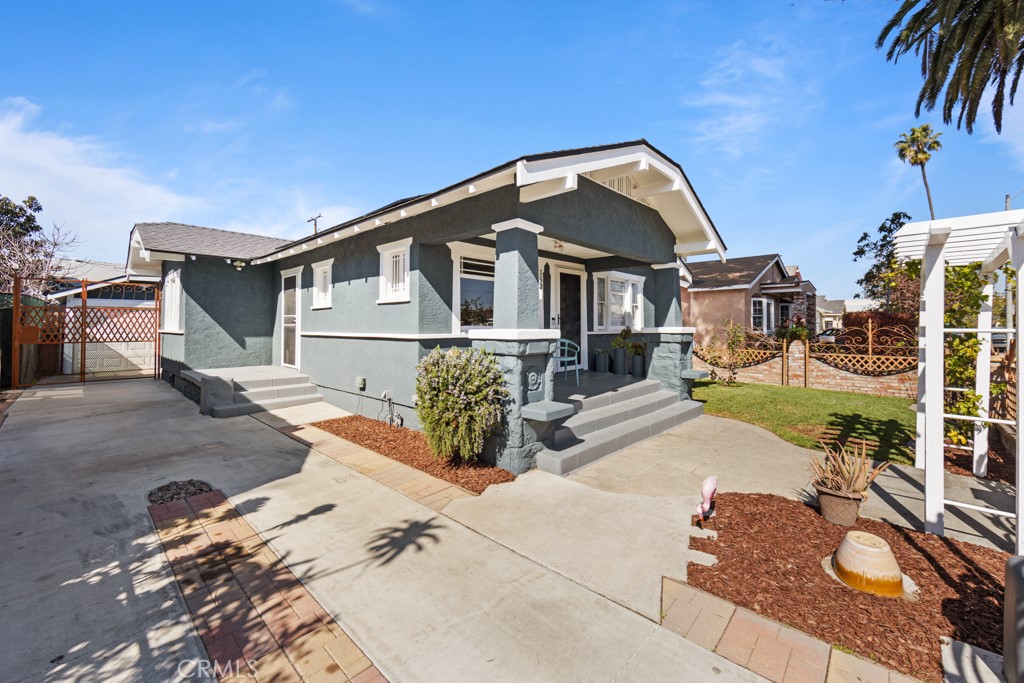 1509 Gardenia Avenue Property Photo