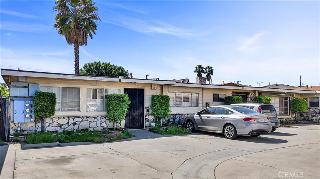 9712 Alondra Boulevard Property Photo 3