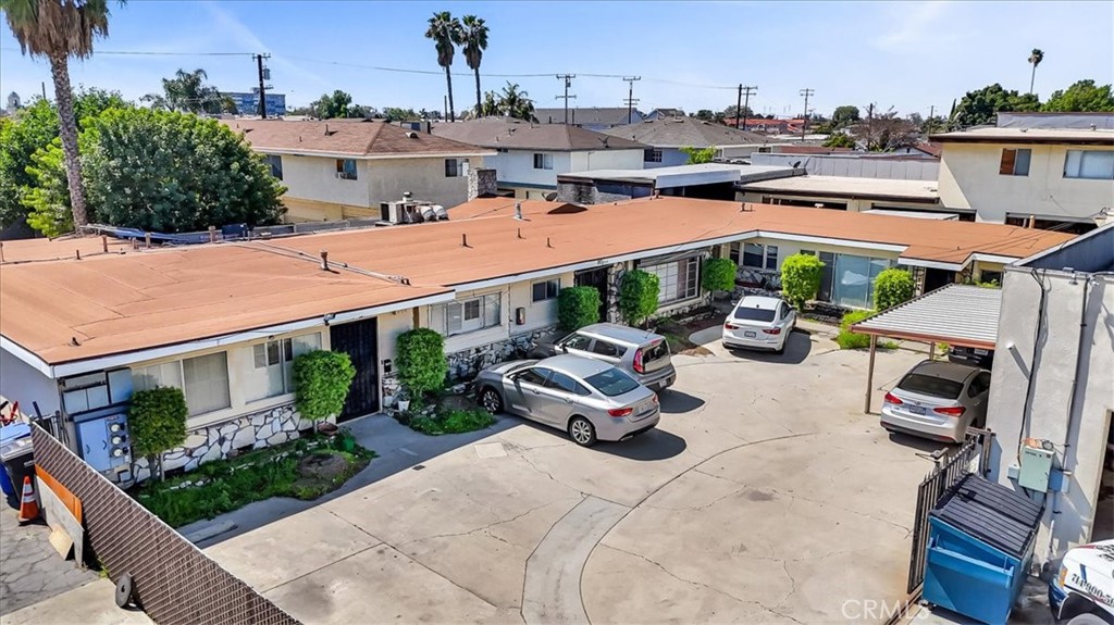9712 Alondra Boulevard Property Photo 12