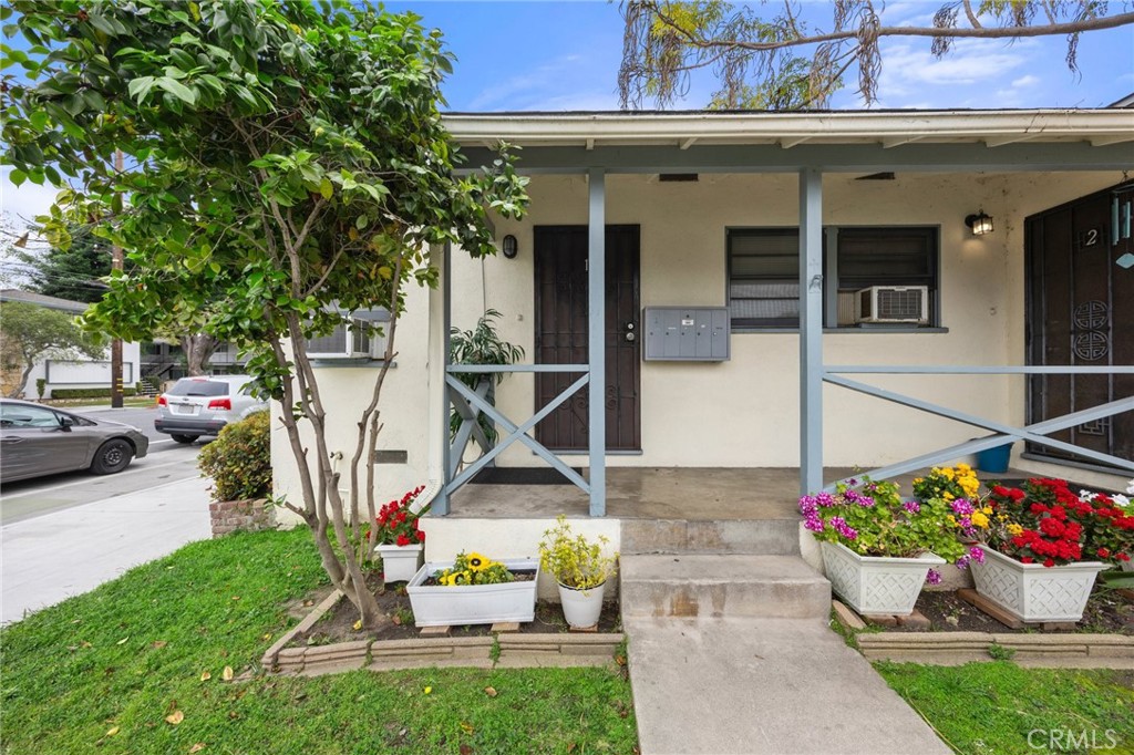 5497 Orange Avenue Property Photo 4