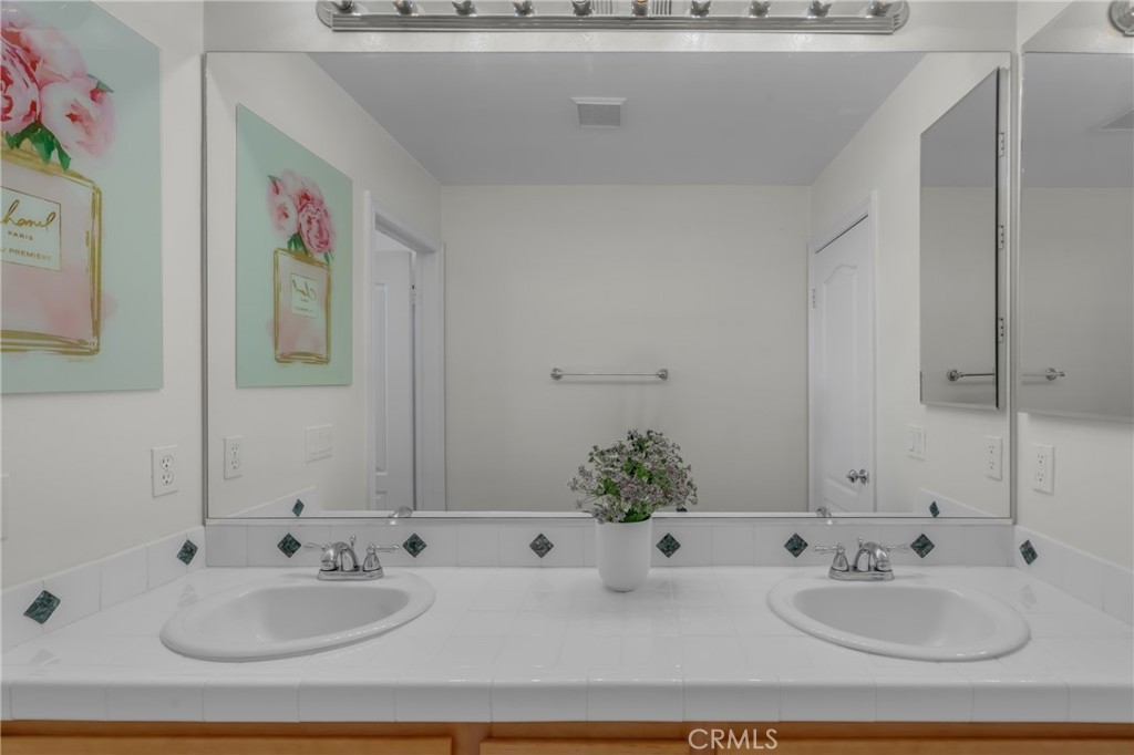 2340 Monte Verde Drive Property Photo 13