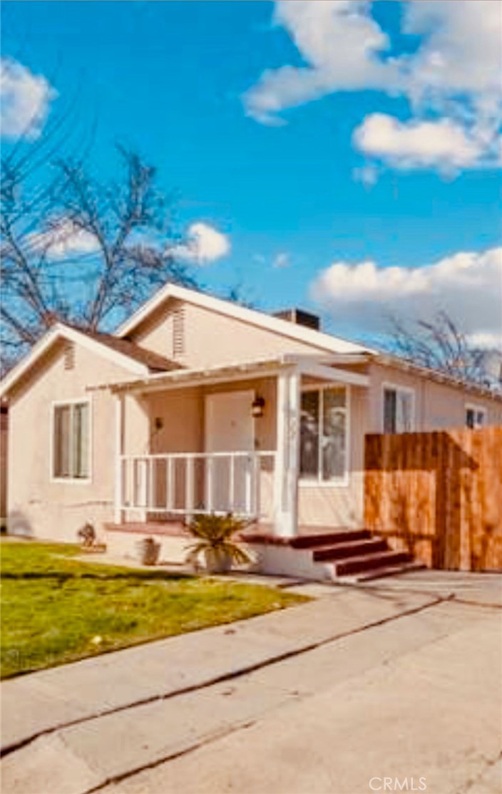 322 Knotts Street Property Photo 1