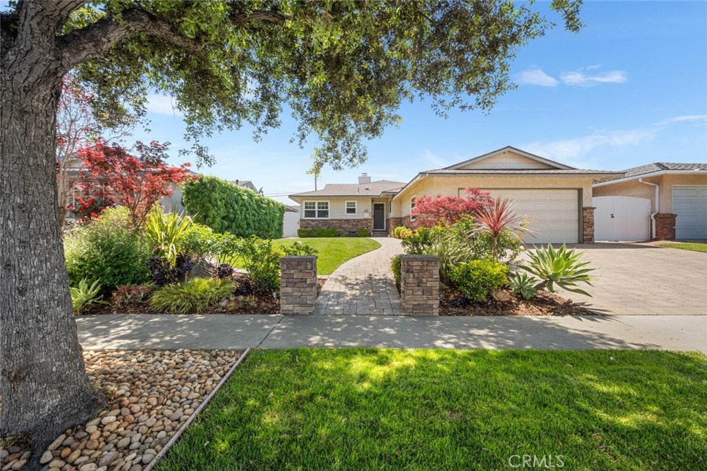5323 Fidler Avenue Property Photo 1