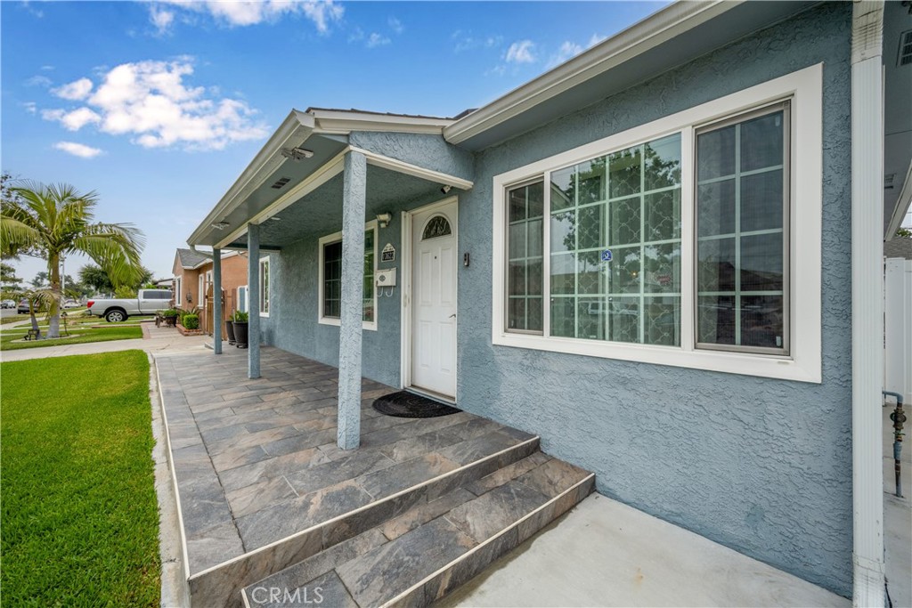 13622 Benfield Avenue Property Photo 1