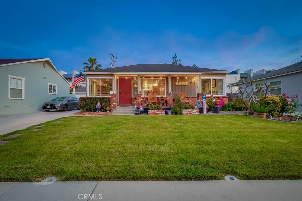 4002 Camerino Street Property Photo 1
