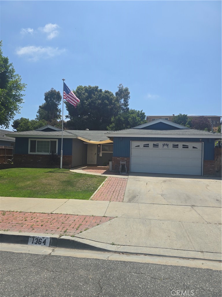 1364 El Lugar Property Photo 1