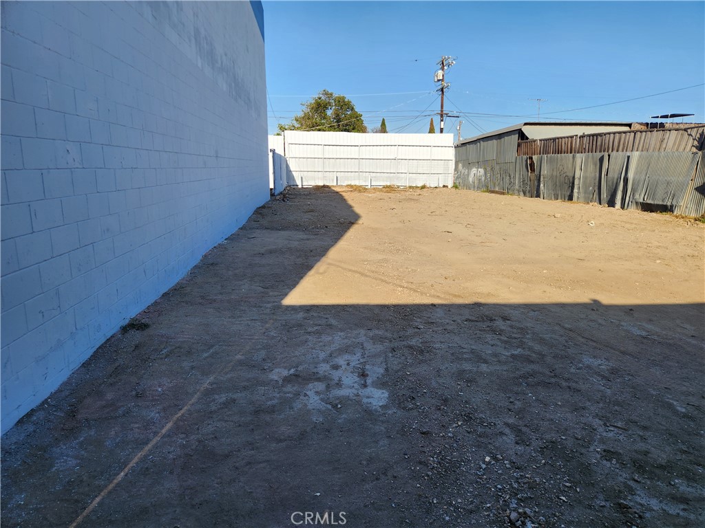 616 618 N Fries Avenue Property Photo 13