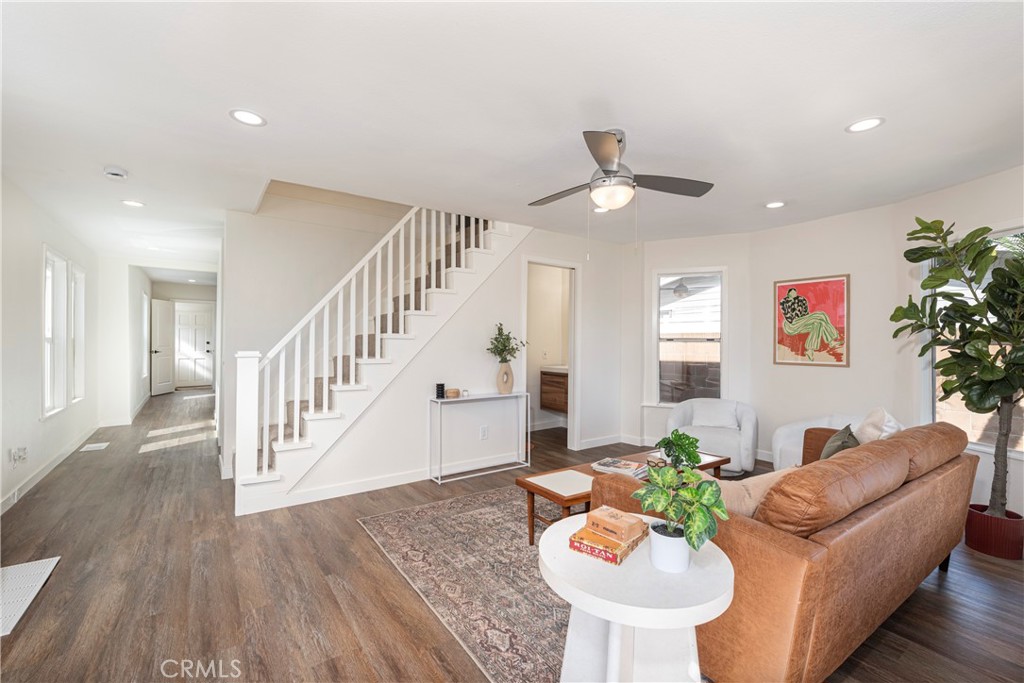 1887 Saint Louis Avenue Property Photo 4