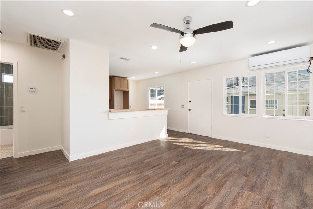 1887 Saint Louis Avenue Property Photo 20