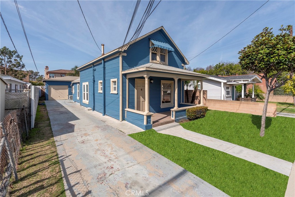 1887 Saint Louis Avenue Property Photo 1
