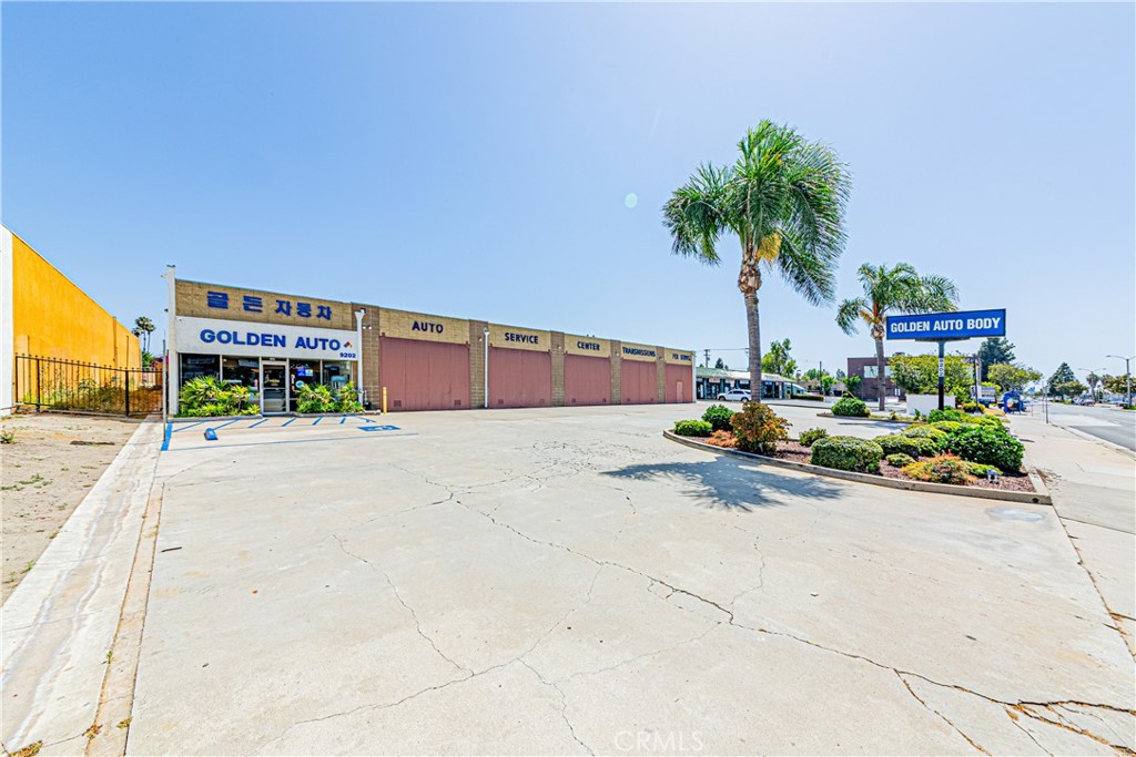 9202 Garden Grove Boulevard Property Photo 6