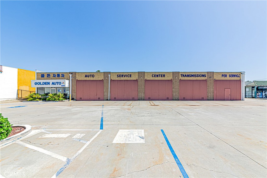 9202 Garden Grove Boulevard Property Photo 9