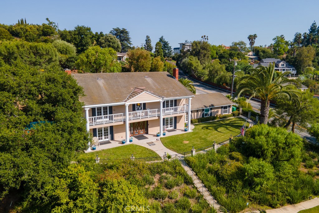 748 S Walnut Avenue Property Photo