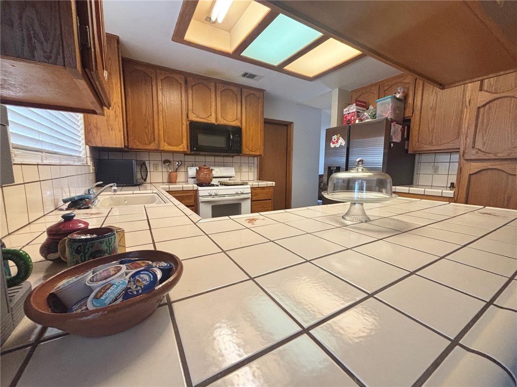 8730 11th Avenue Property Photo 4