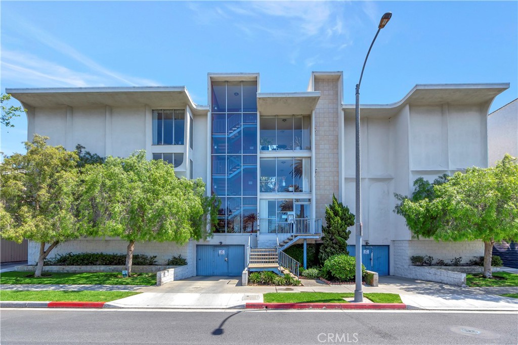 444 Obispo Avenue 201 Property Photo 1